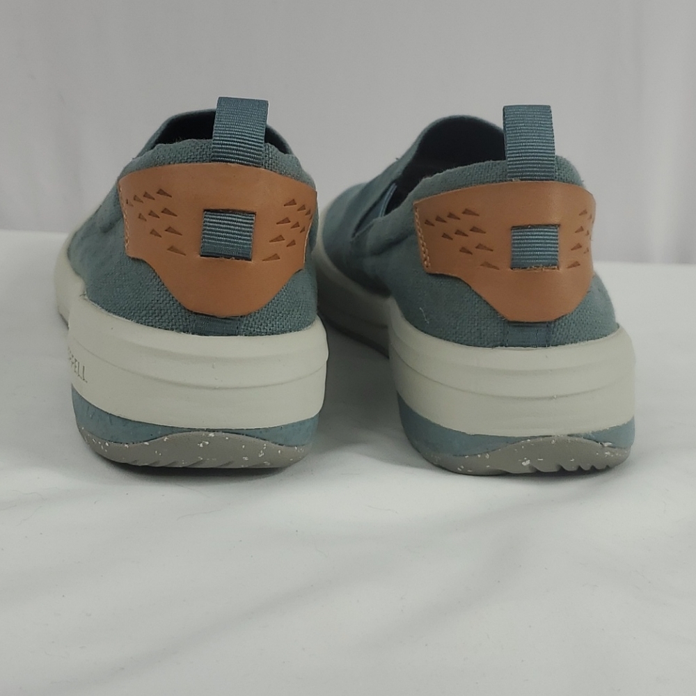 Merrell - Picture 2 of 6